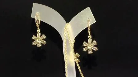 Bijoux de mode pour femmes en alliage plaqué or rose 18 carats collier pendentif en argent avec des ensembles de boucles d'oreilles en perles de cristal